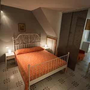  Apartment Robs House Italy